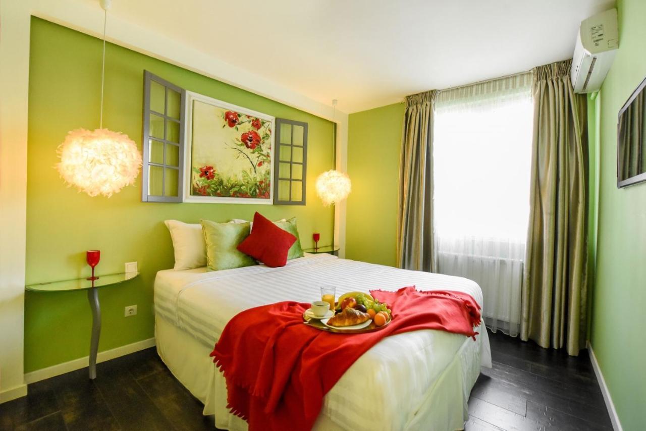 Downtown Oasis: Central Apartments With Cozy Charm Bukarest Eksteriør billede