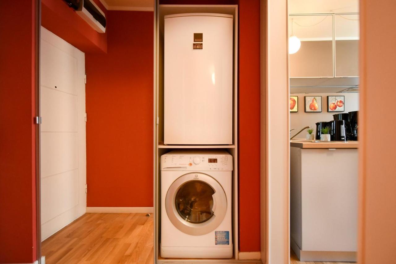 Downtown Oasis: Central Apartments With Cozy Charm Bukarest Eksteriør billede
